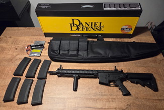 Afbeelding van Daniel Defense M4A1 SA-E26 EDGE 2.0 GATE ASTER Metaal Kit + 2x LiPo & Vervoerstas