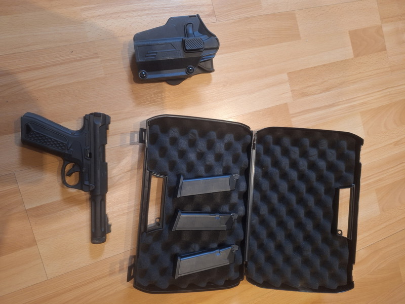 Imagen 1 de Aap01 + holster + 3 magazijnen + pistol case