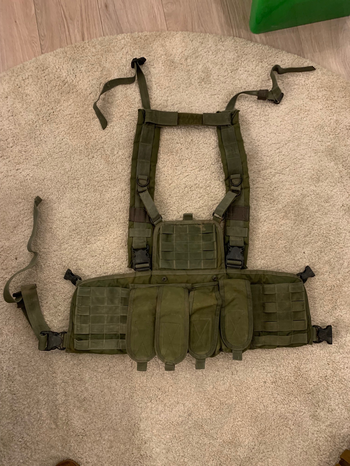 Afbeelding 2 van Warrior Assault Systems OD chest rig met 4x pouches voor houders