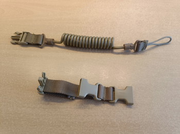 Imagen 2 de EMERSON PISTOL LANYARD TAN