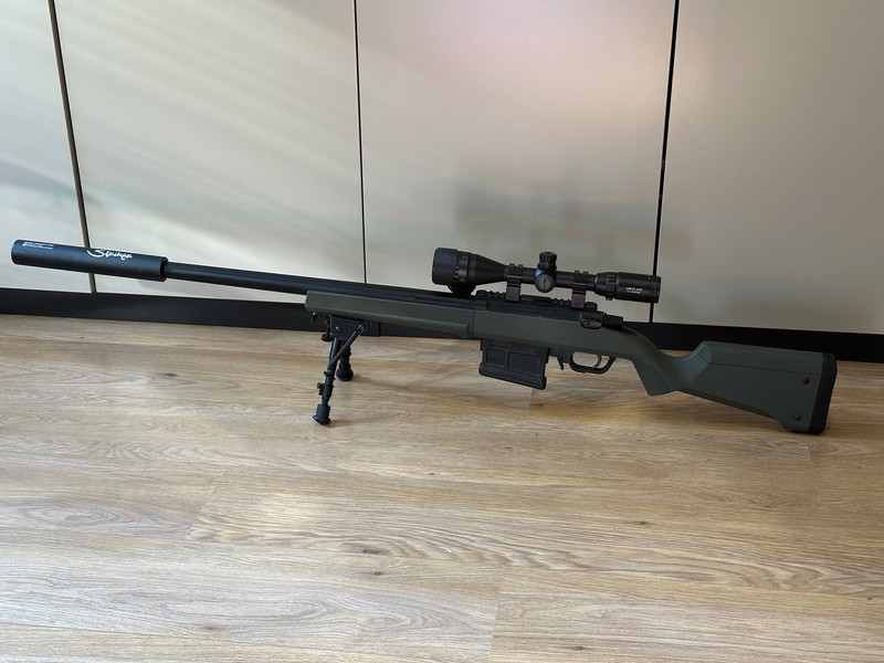 Imagen 1 de Ares striker + accessories