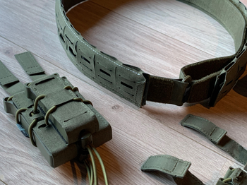 Afbeelding 2 van Templar's Gear PT5 low profile tactical belt met m4 en pistol pouches plus dump pouch