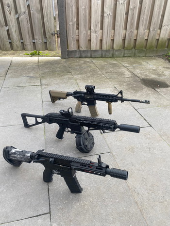 Afbeelding 2 van Complete Airsoft Set van 3 Replicas Volledige Gear en Upgrades