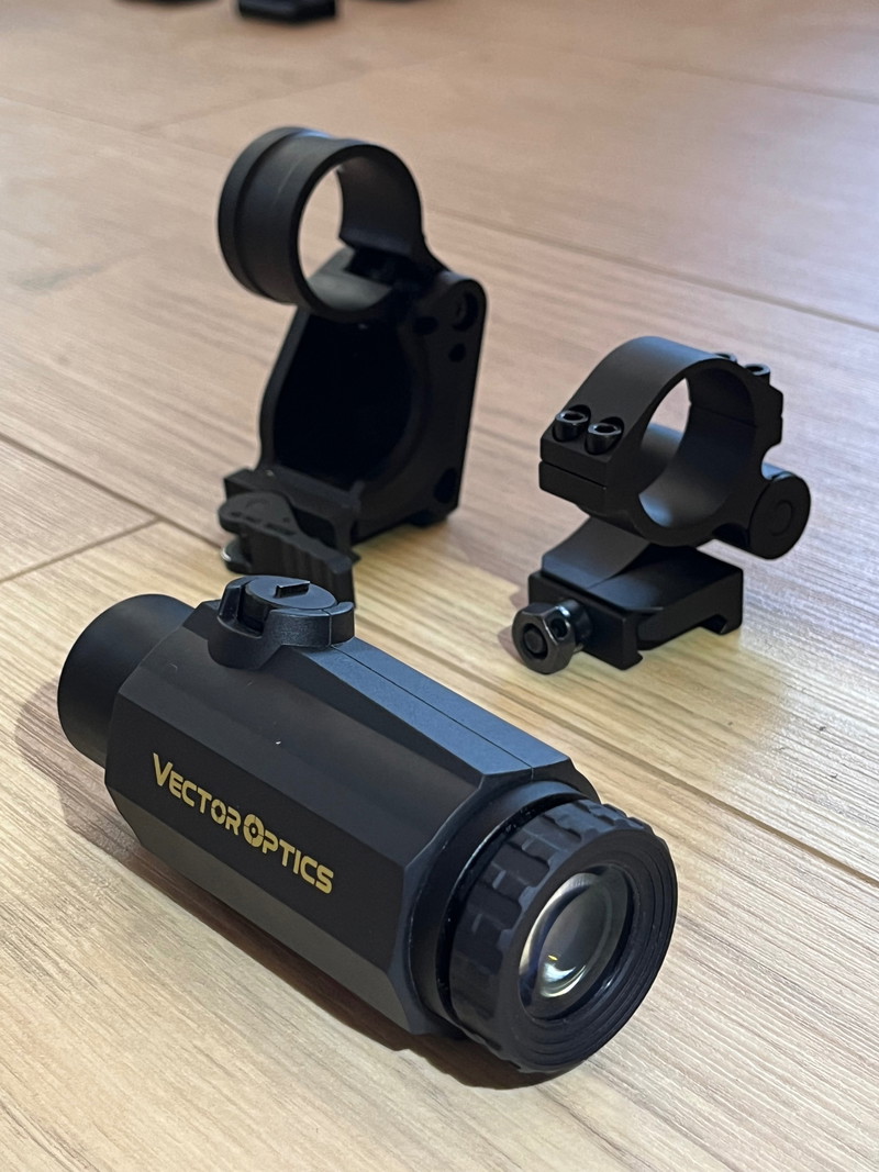 Afbeelding 1 van Vector Optics Maverick Gen III 3x Magnifier MIL