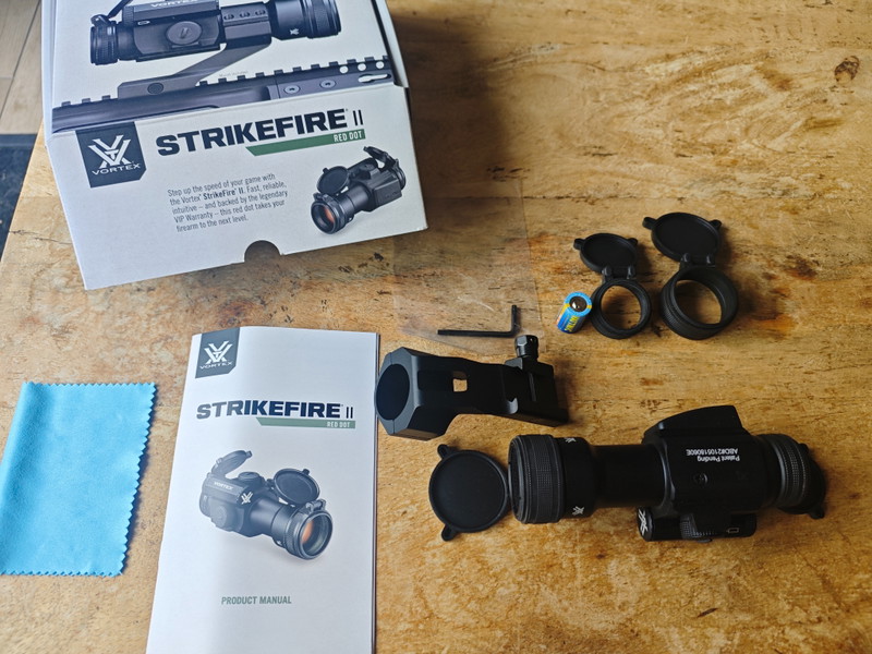 Image 1 for VORTEX Red Dot StrikeFire II Bright Red & green Dot