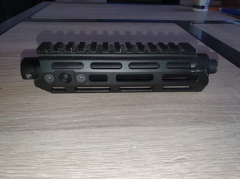 Afbeelding 2 van Aap01 smg outer barrel/handguard