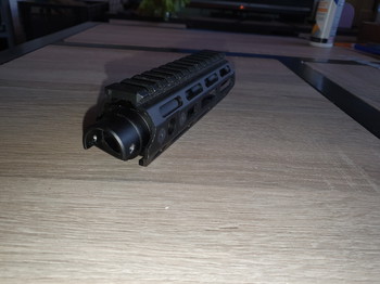 Afbeelding 3 van Aap01 smg outer barrel/handguard