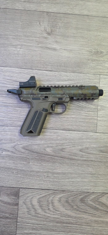 Afbeelding 2 van Aap01 met heel veel upgrades.