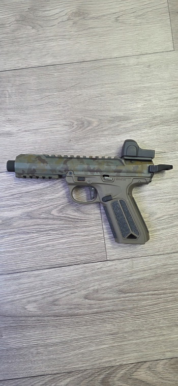 Afbeelding 5 van Aap01 met heel veel upgrades.