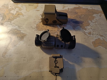 Afbeelding 2 van EOTECH + 3X Magnifier (ook apart)