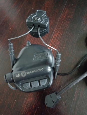 Afbeelding 2 van Earmor helm headset + PTT (Kenwood)