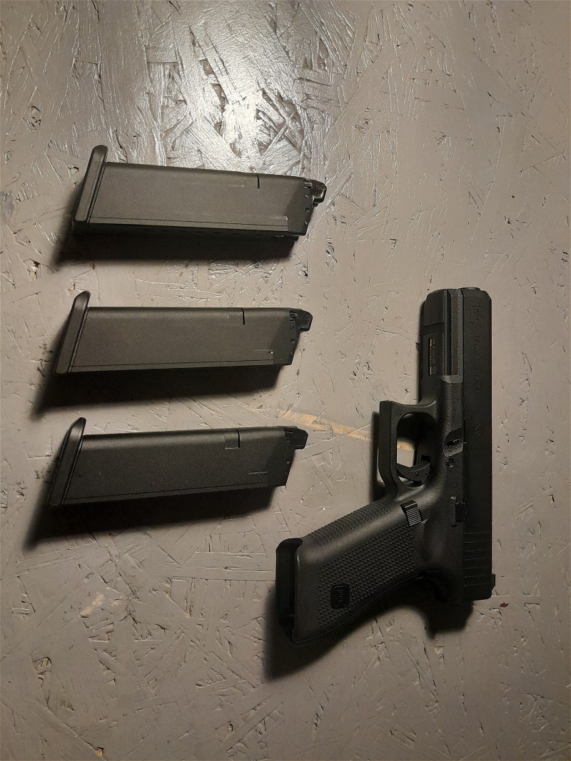 Image 1 for Umarex G17 + 3 mags