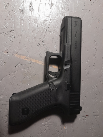 Bild 3 für Umarex G17 + 3 mags