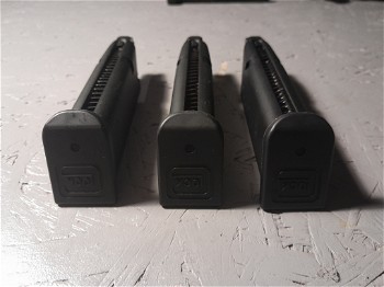 Image 4 for Umarex G17 + 3 mags