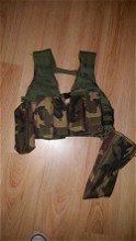 Image for Orginele Woodland FLC vest, met niet orginele pouches.