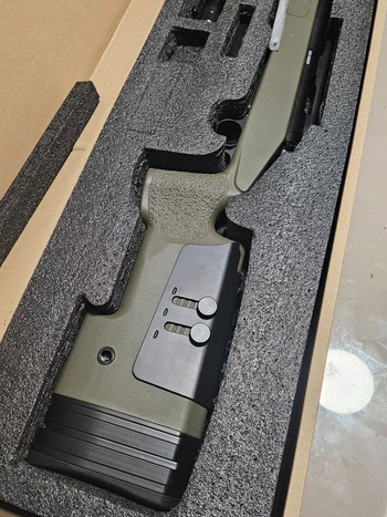 Imagen 2 de Sniper Airsoft CYMA CM700U M40A3  visor  3 cargadores bolt action