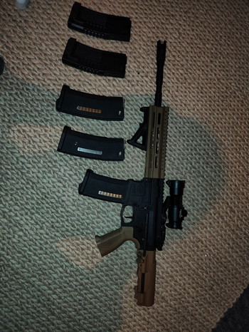 Image 2 for G&G M4 Incl. 5 magazijn + Red dot