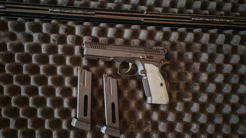 Imagen 1 de CZ Shadow 2