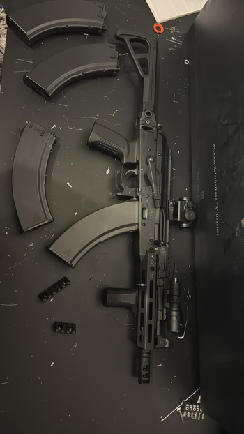 Image 2 pour Tokyo Marui AKX +3 Extra Mags inclusief garantie (4maanden oud)