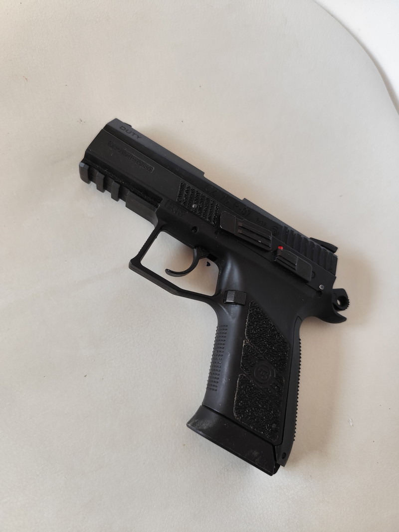 Bild 1 für CZ-75 GBB + 3 magazijnen + 50 co2 cartridges