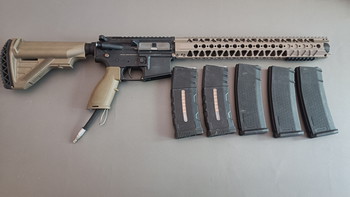 Imagen 2 de Specna Arms LVOA AR15 met PolarStar Kythera HPA engine.