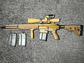 Bild für VFC G28 GBB + scope & red dot, 3 mags