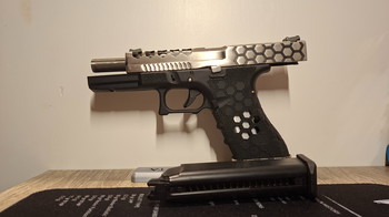 Image 2 for Aw custom incl  caa roni