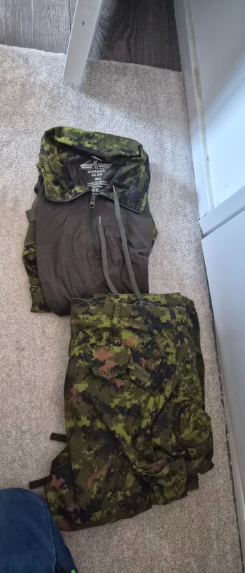 Image 2 for Meerdere kleding stukken, maar een aantal keer gebruikt