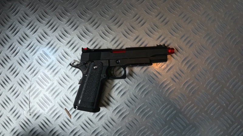 Afbeelding 1 van Hicapa 5.1 met primary airsoft HPA adapter en originele + aftermarket internals