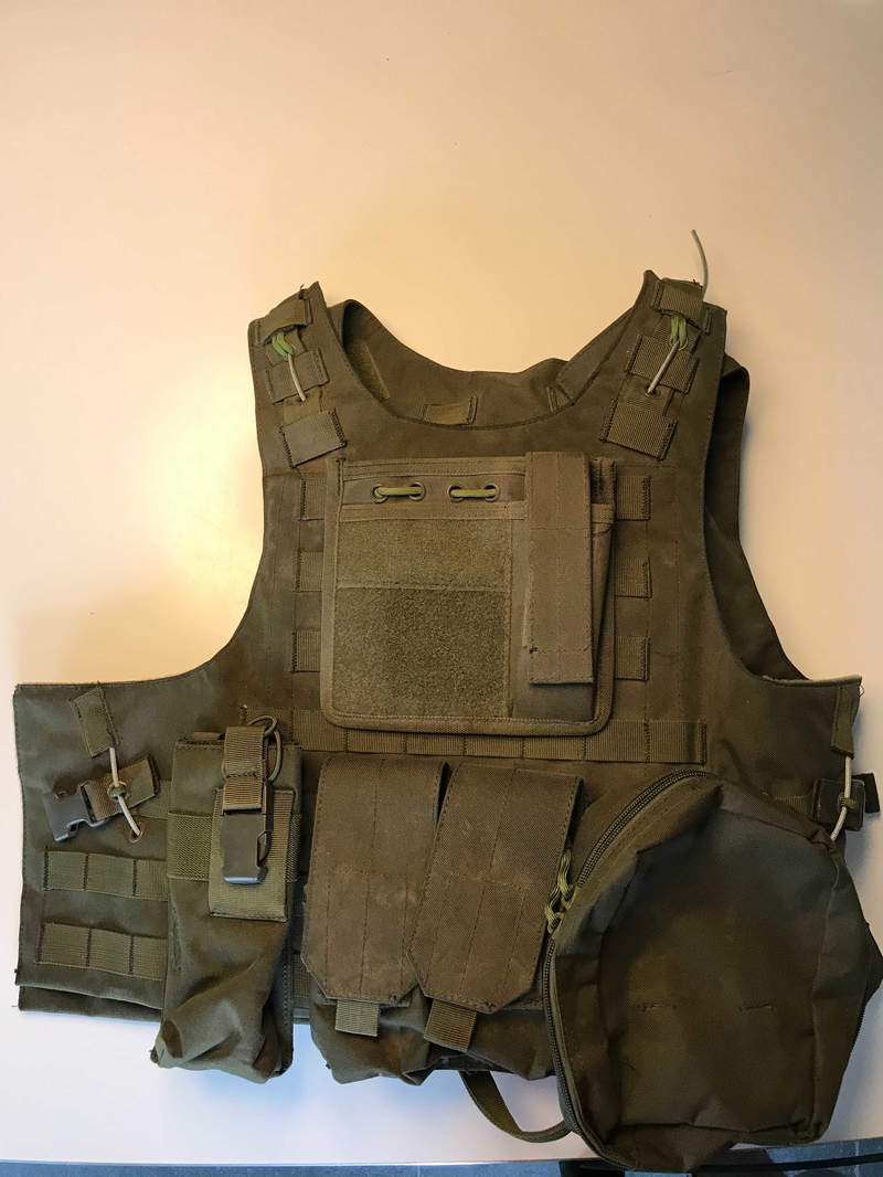 Image 1 for Complete airsoftuitrusting (slechts 2x gebruikt)