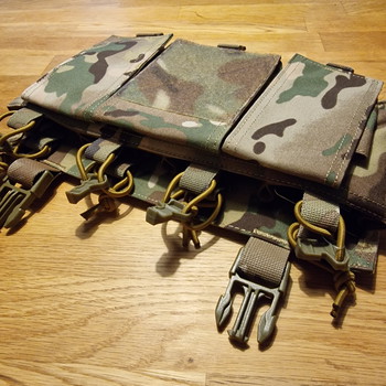 Image 4 for Tactical plate carrier vest +m4 mag pouch
