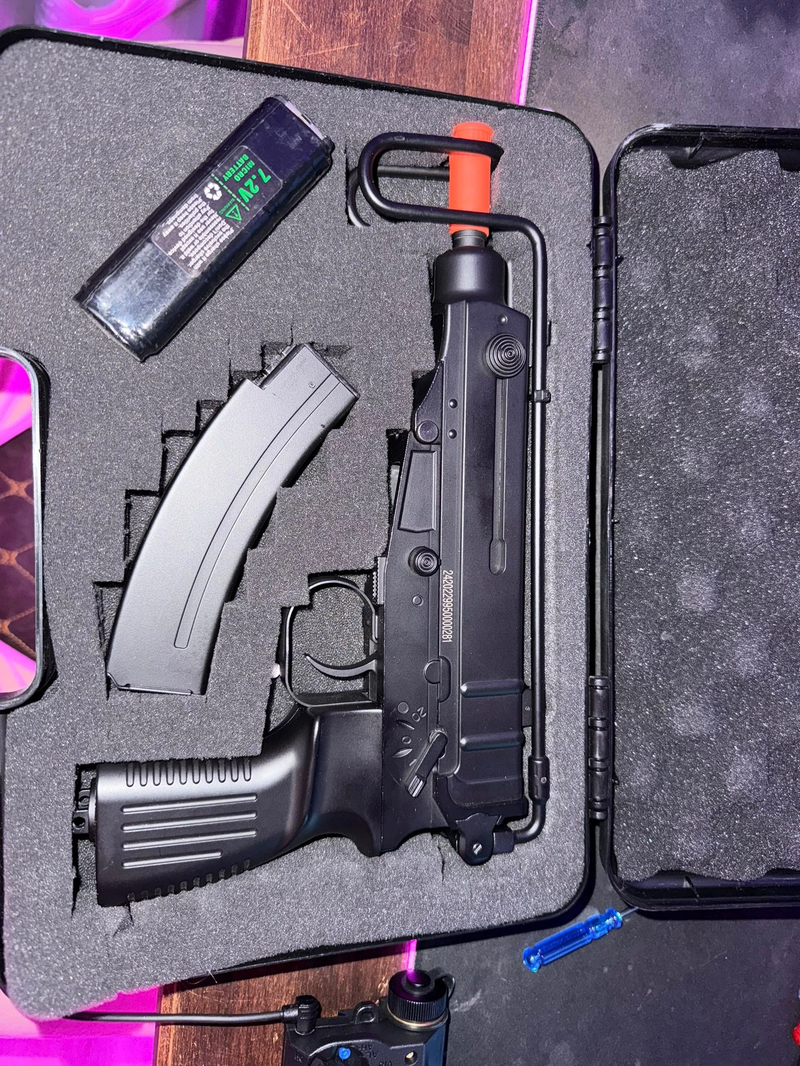 Afbeelding 1 van Nieuwe ASG VZ61 Scorpion +Nuprol pistol case 1x gebruikt