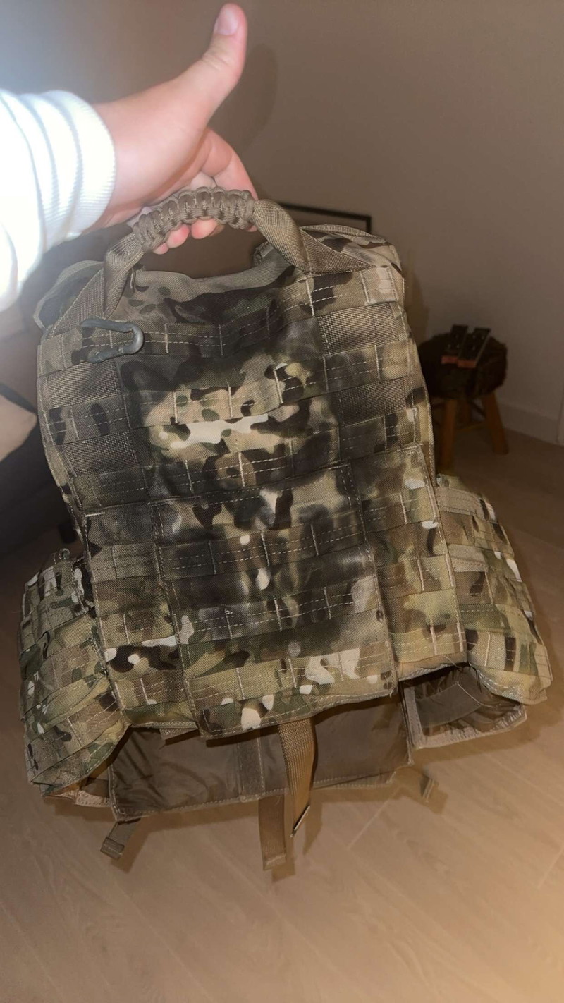 Image 1 pour Invader Gear plate carrier met punisher logo