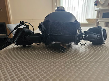 Afbeelding 3 van Fast Helmet