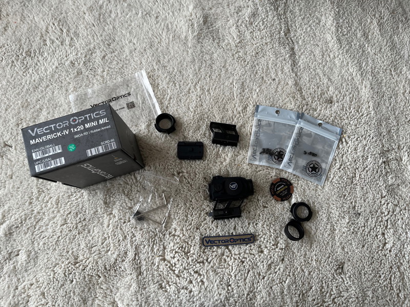 Image 1 for Vector Optics Maverick-IV 1x20 Red Dot