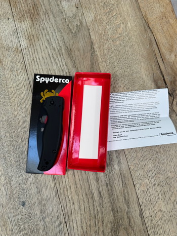 Afbeelding 3 van Spyderco: Shaman - Black G-10 - Black Blade - CPM-S30V - C229GPBK