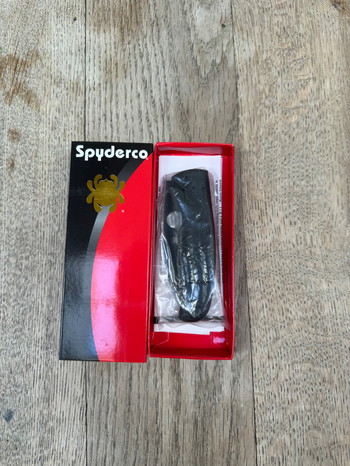 Afbeelding 4 van Spyderco: Shaman - Black G-10 - Black Blade - CPM-S30V - C229GPBK