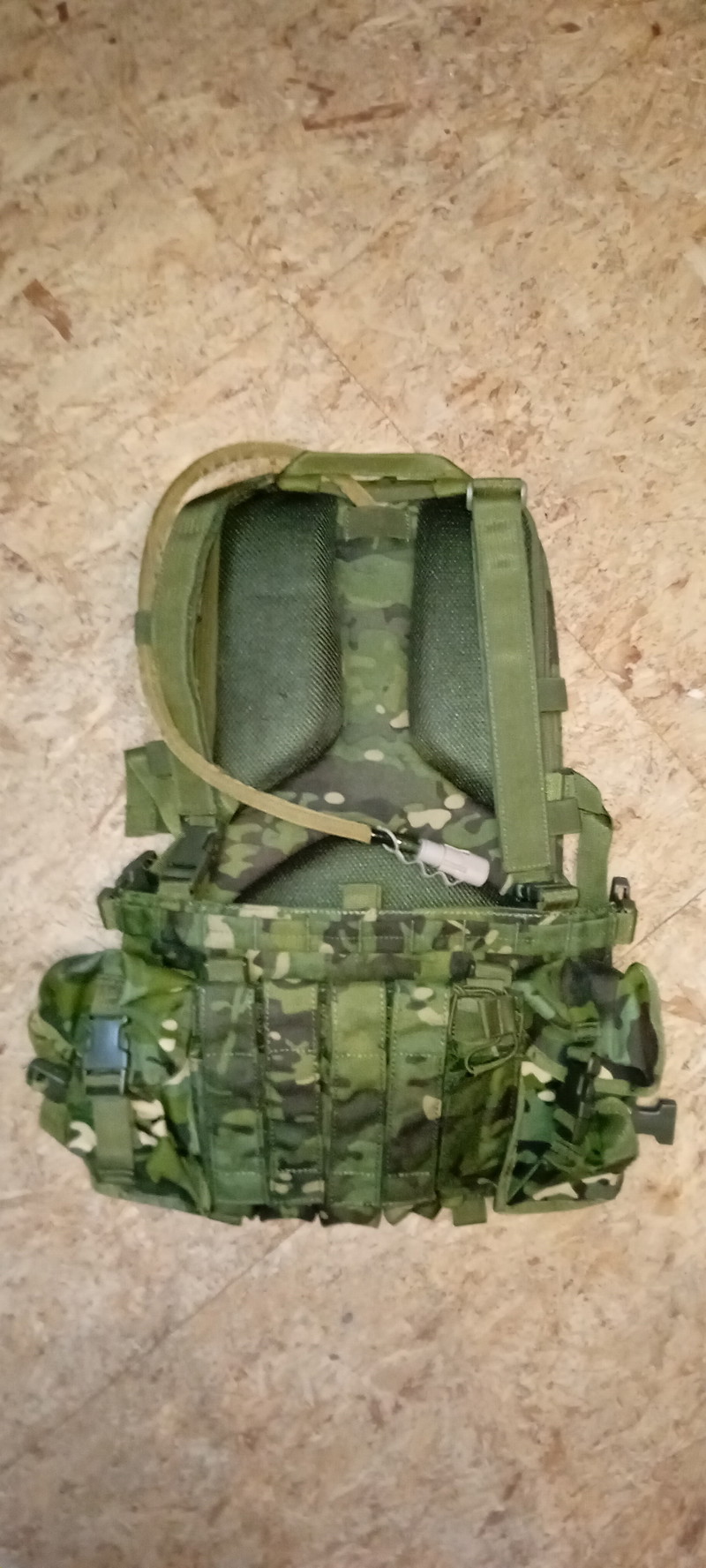 Imagen 1 de Sac à dos tactique MOLLE avec poche à eau ET accessoires NEUF