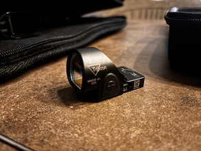 Imagen para Trijcon SRO sight with mounting plate for glock