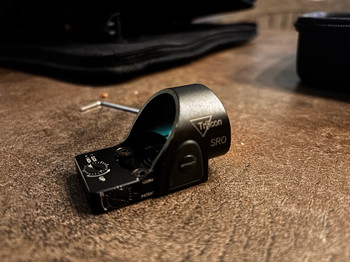 Bild 2 für Trijcon SRO sight with mounting plate for glock