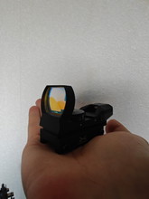 Image pour Pirate Arms red dot