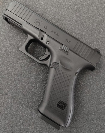 Image 4 for Umarex Glock 17 gen 5 GBB +  2 new magazines
