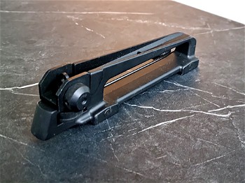 Afbeelding 2 van Rap4 tactische M4 draaggreep met ijzeren vizieren met Weaver railmontage - zwart