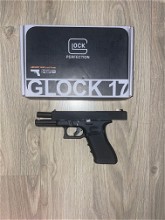 Afbeelding van Glock 17 met maple leaf hop up & barrel
