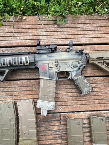 Image 3 pour M&P 15 fully modded (comes with everythingon the pics)
