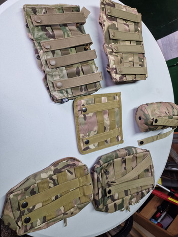 Bild 2 für Verschillende pouches Multicam