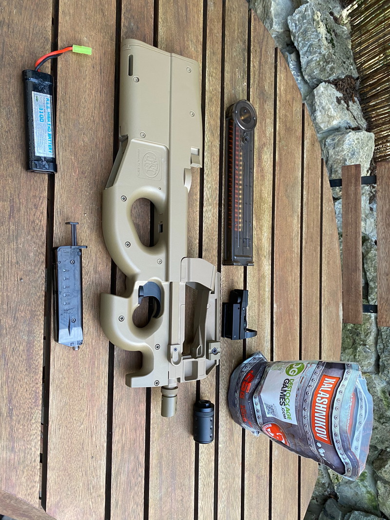 Image 1 pour FN P90