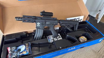 Imagen 3 de Totale airsoft uitrusting met alles wat je op de foto ziet