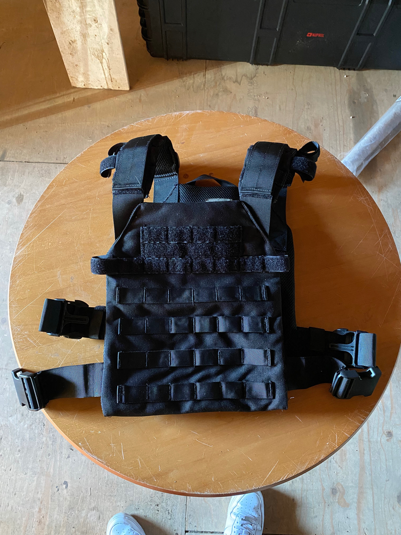 Imagen 1 de NIEUW - CONDOR SENTRY PLATE CARRIER LICHTGEWICHT ZWART