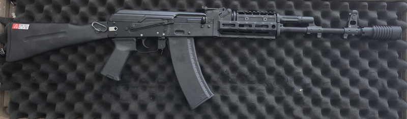 Imagen 1 de VFC AK74 / Met upgrades 1 skirm oud + extra's
